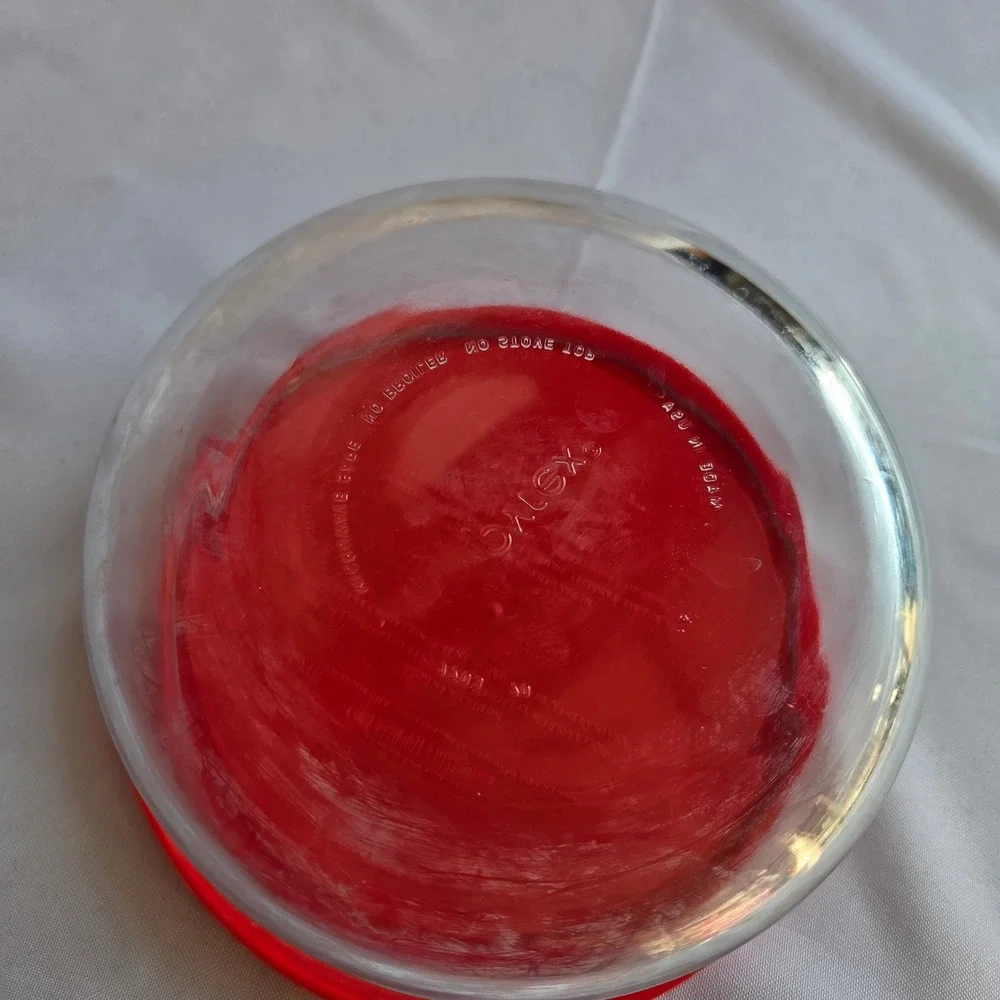 Pyrex 7402-PC 6 Cup Round Glass Food Storage Container with Red Lid 1.5 Qt